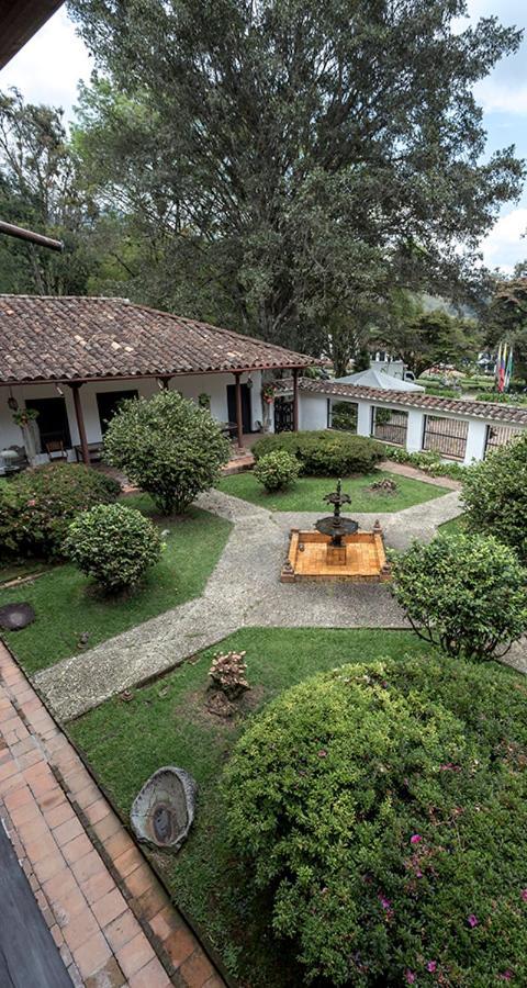 Club Campestre Hacienda Fizebad Hotel El Retiro  Eksteriør billede