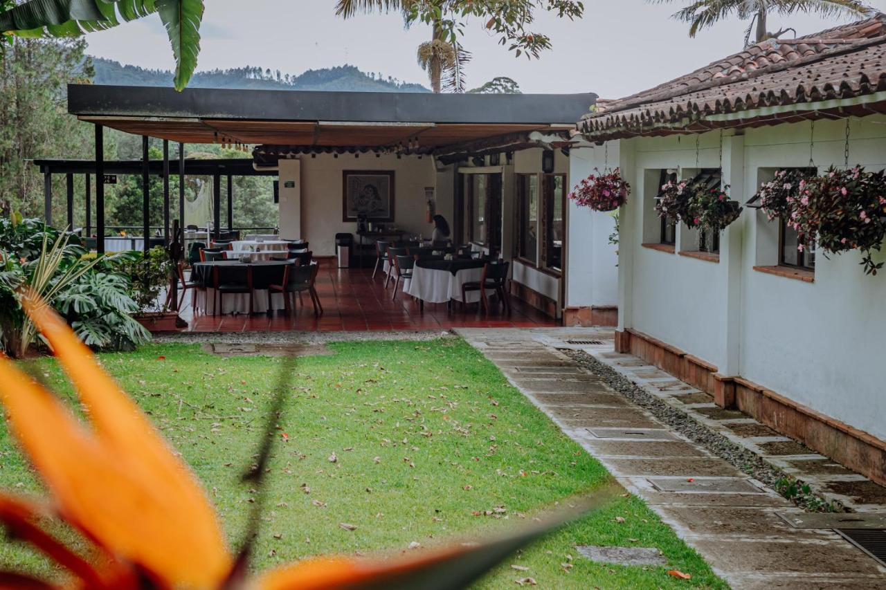 Club Campestre Hacienda Fizebad Hotel El Retiro  Eksteriør billede