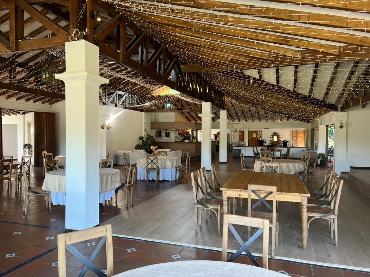 Club Campestre Hacienda Fizebad Hotel El Retiro  Eksteriør billede